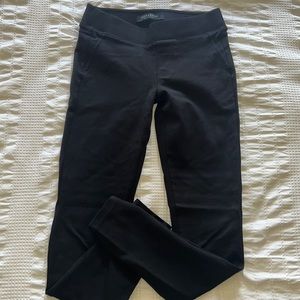 Liverpool skinny leggings, black, very stretchy two fake pockets in the back